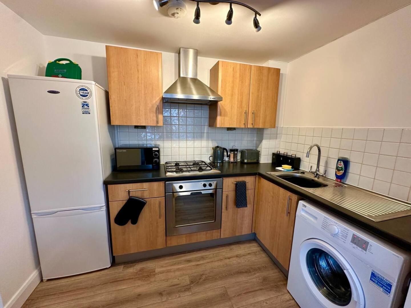 Apartment 2br Side *