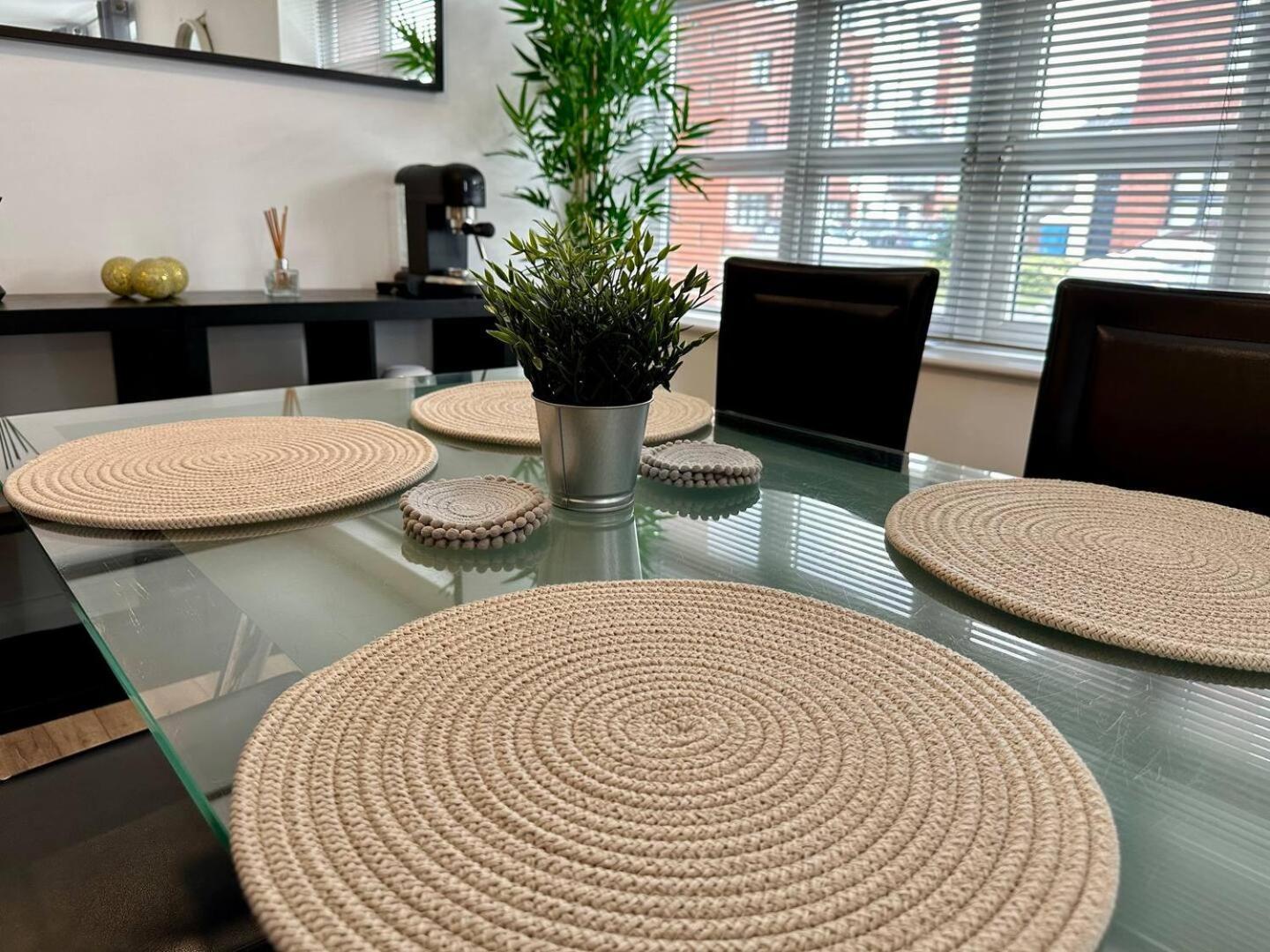 2br Side * Belfast