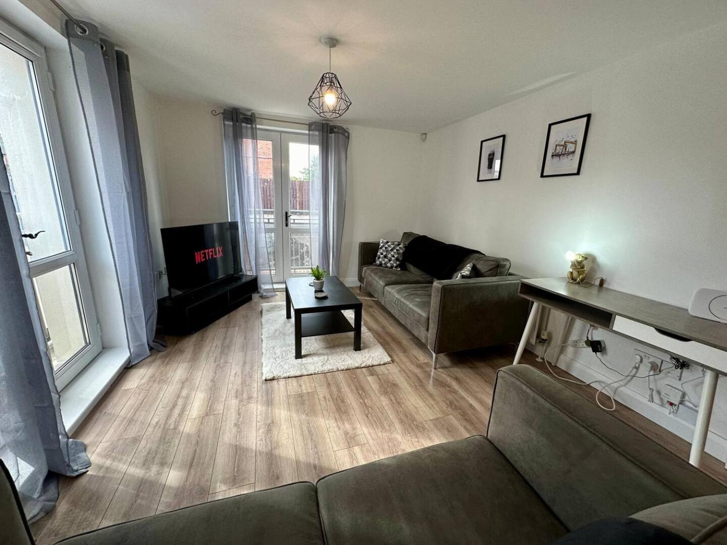 2br Side Apartment *